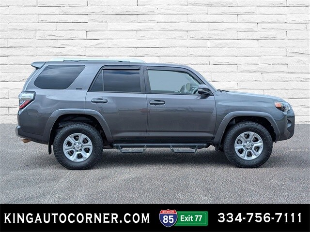 2018 Toyota 4Runner SR5 Premium photo 4