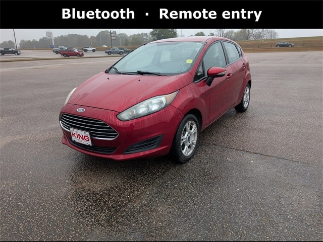 2016 Ford Fiesta SE's photo