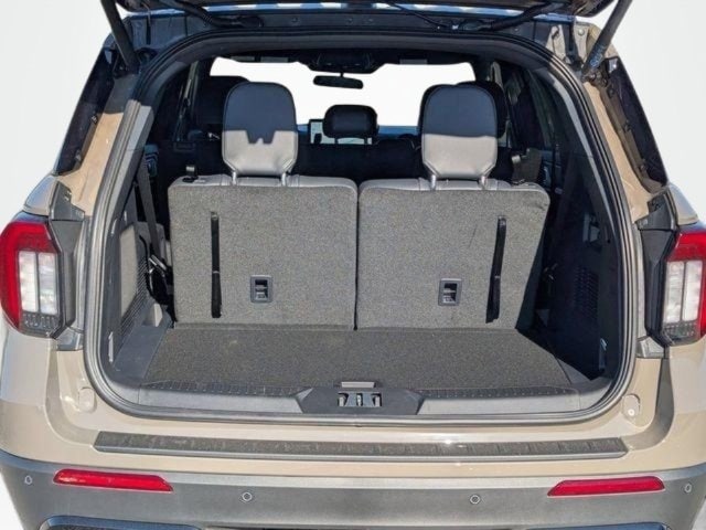 2026 Ford Explorer ST-Line - Photo 18