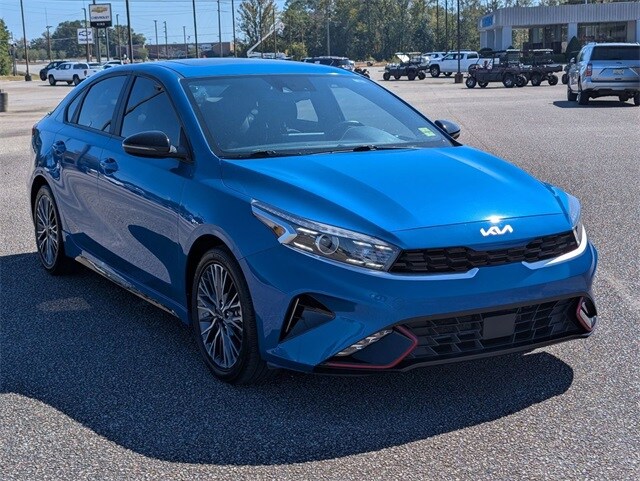 2023 Kia Forte GT-Line photo 3