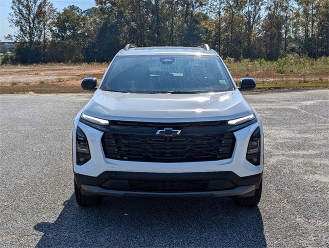 2025 Chevrolet Equinox LT photo 3