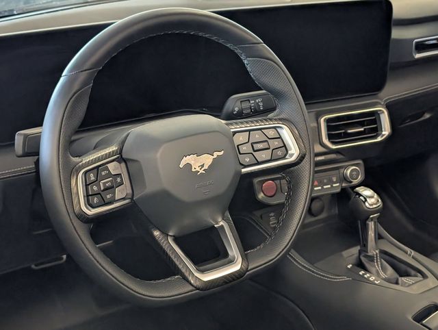 2025 Ford Mustang EcoBoost Premium Convertible - Photo 13