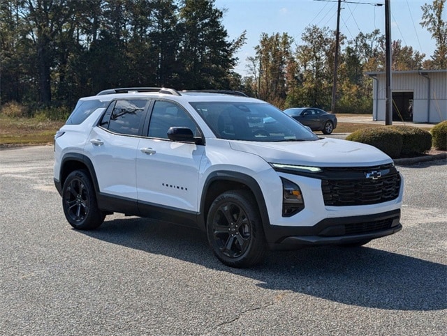 2025 Chevrolet Equinox LT photo 4