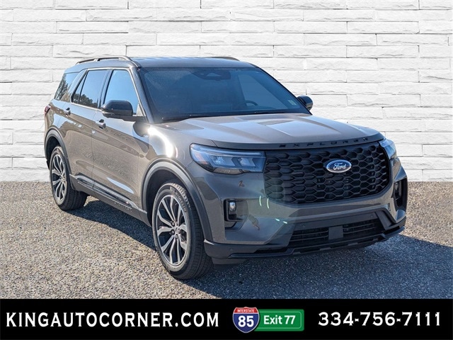 2026 Ford Explorer ST-Line photo 3