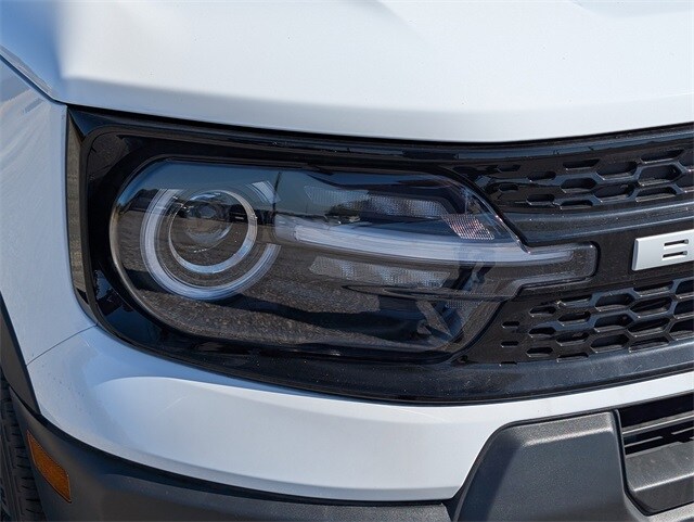 2025 Ford Bronco Sport Outer Banks photo 3