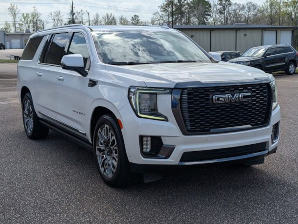 Used 2023 GMC Yukon XL Denali Ultimate SUV