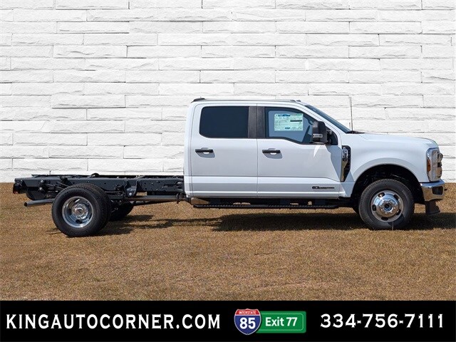 2026 Ford F-350 photo 4