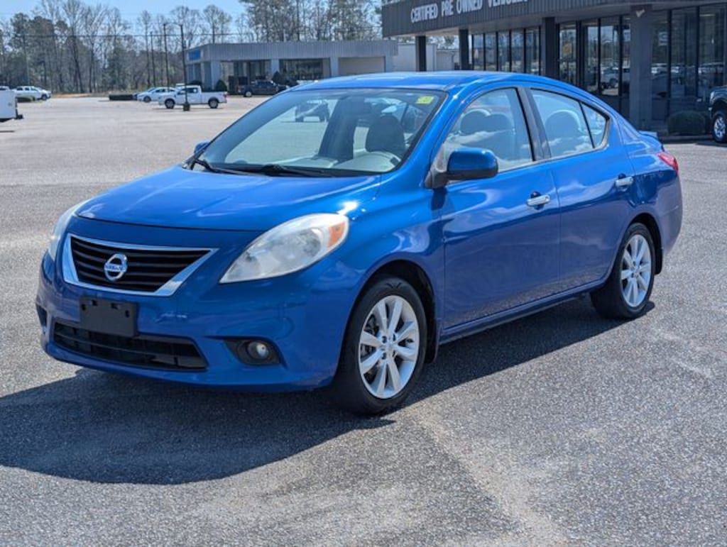 Used 2014 Nissan Versa 1.6 SL Sedan