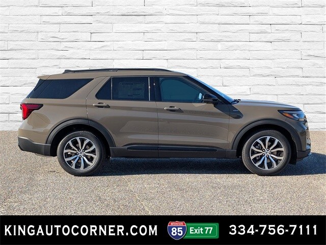 2026 Ford Explorer ST-Line photo 4