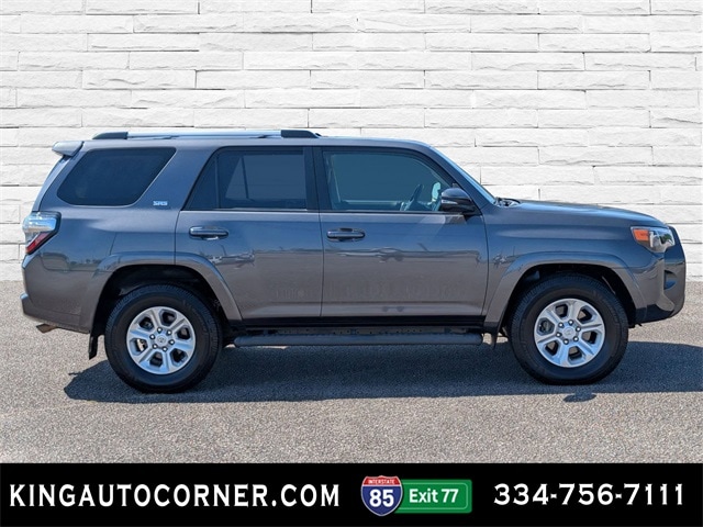 2021 Toyota 4Runner SR5 Premium photo 2