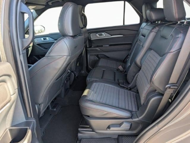 2026 Ford Explorer ST-Line - Photo 11