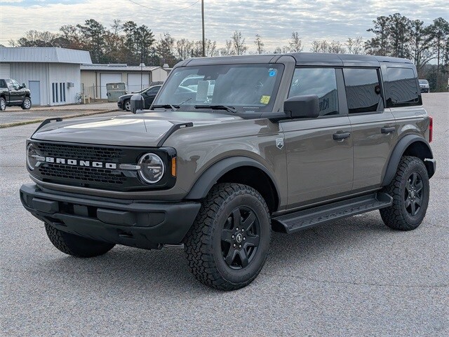 2025 Ford Bronco 4-Door Big Bend's photo