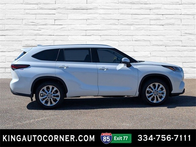 2025 Toyota Highlander Limited photo 3