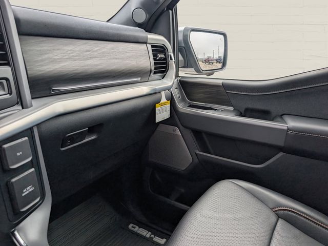 2025 Ford F-150 Lariat - Photo 13