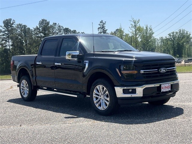 2025 Ford F-150 XLT photo 3