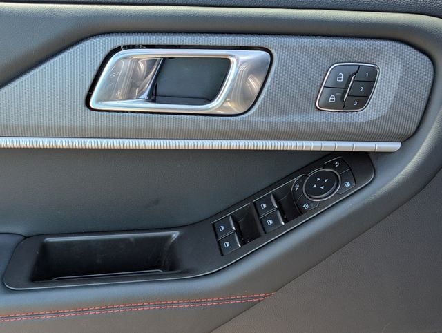 2025 Ford Explorer ST-LINE - Photo 12