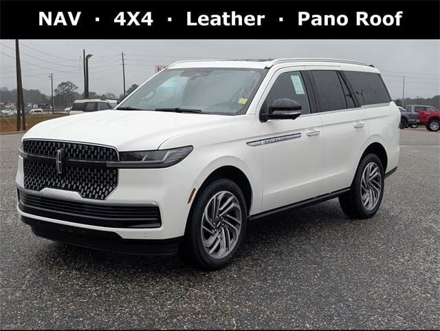 2025 Lincoln Navigator Reserve's photo