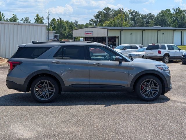 2025 Ford Explorer ST-LINE - Photo 5