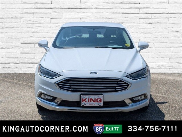 2017 Ford Fusion SE photo 2