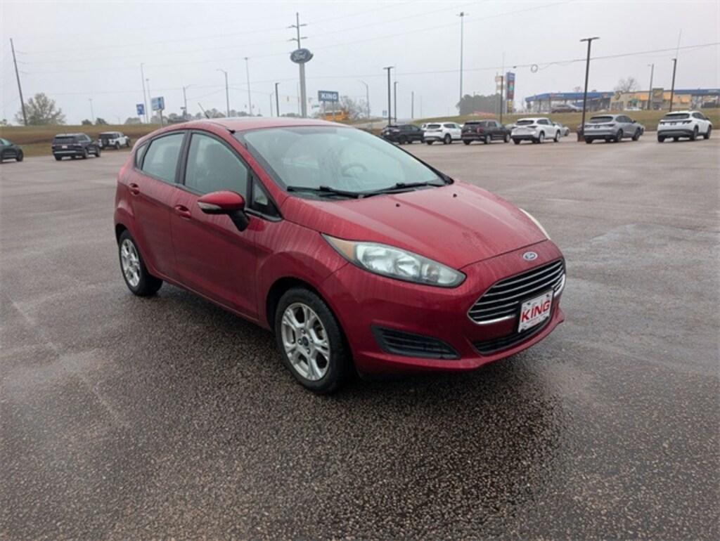 Used 2016 Ford Fiesta SE Hatchback