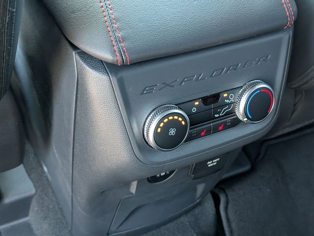 2025 Ford Explorer ST-LINE - Photo 15
