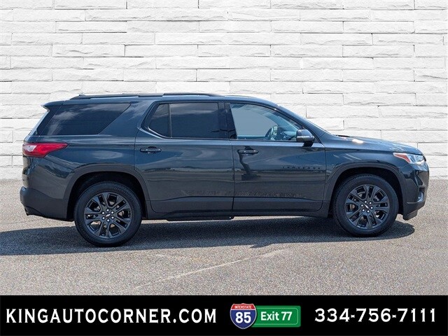 2021 Chevrolet Traverse RS photo 2