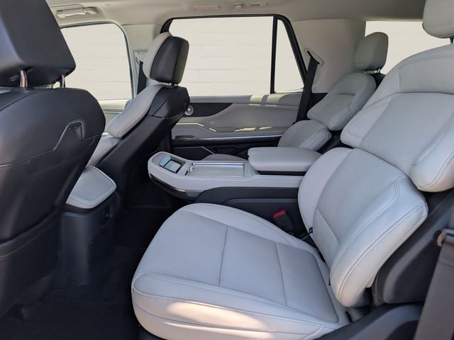 2026 Lincoln Navigator Reserve - Photo 12