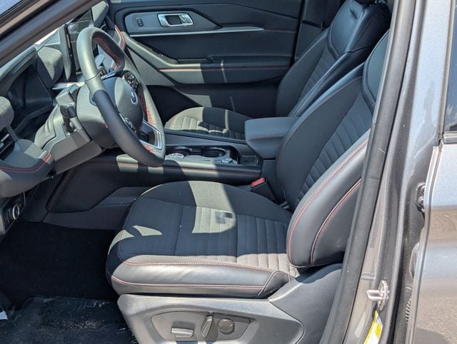 2025 Ford Explorer ST-LINE - Photo 13