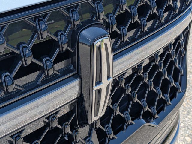 2026 Lincoln Navigator Reserve - Photo 17