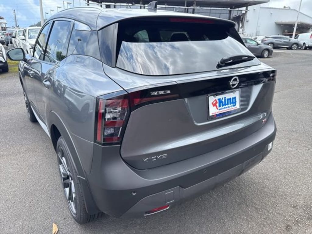 New 2026 Nissan Kicks SR SUV