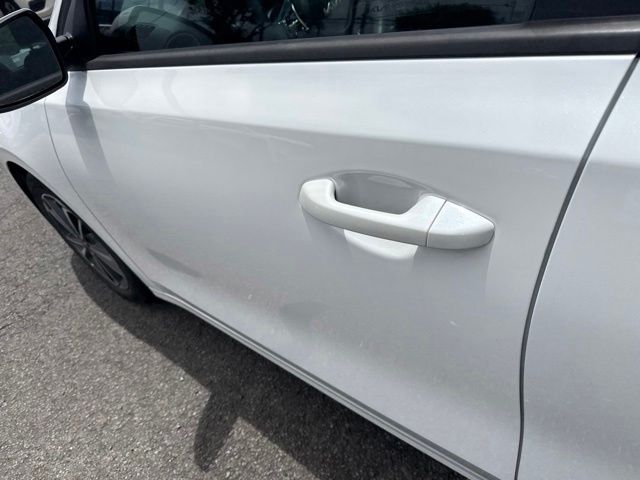 2023 Kia Forte LXS - Photo 11