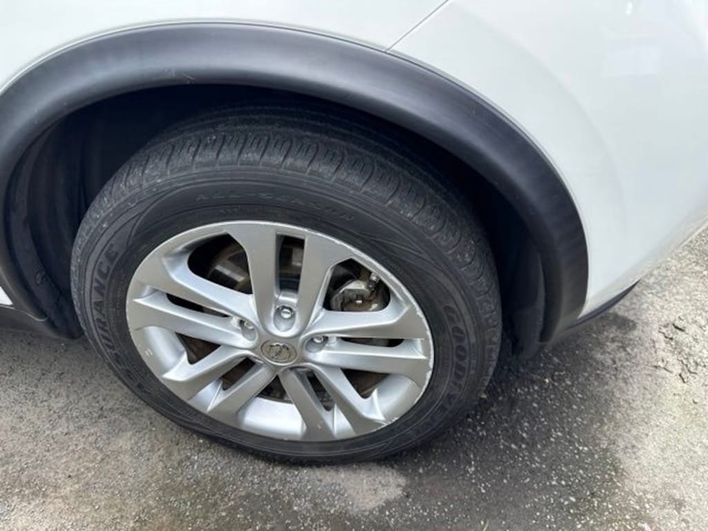 Used 2015 Nissan Juke S SUV