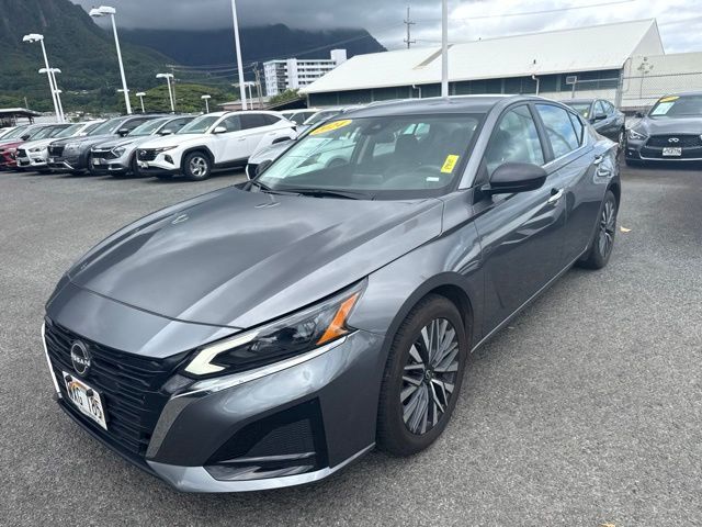2024 Nissan Altima SV - Photo 11