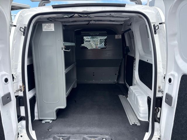 2020 Nissan NV200 SV - Photo 11