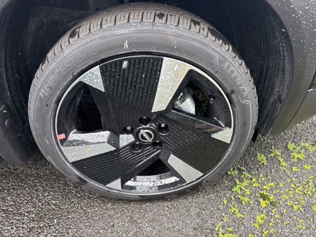 New 2026 Nissan Kicks SR SUV