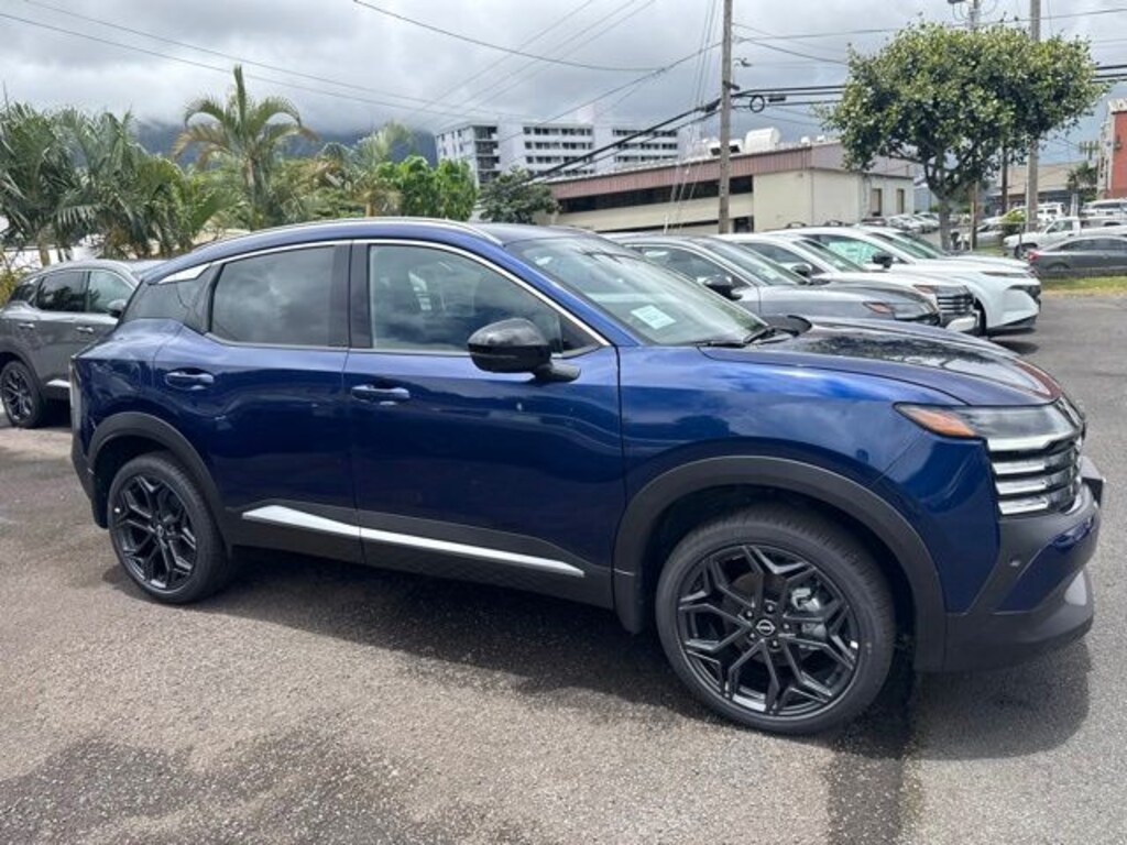 New 2026 Nissan Kicks SR SUV
