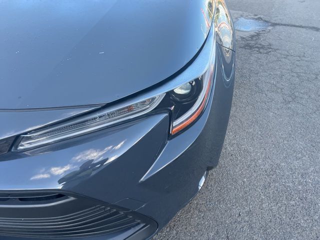 2023 Toyota Corolla LE photo 3