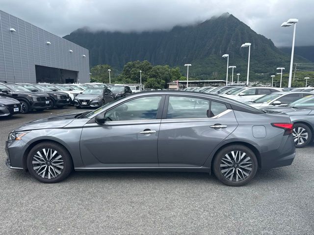 2024 Nissan Altima SV - Photo 10