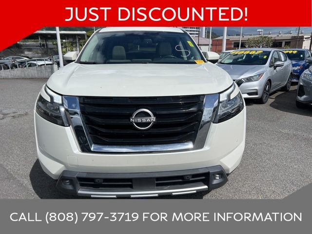 2022 Nissan Pathfinder SL photo 2