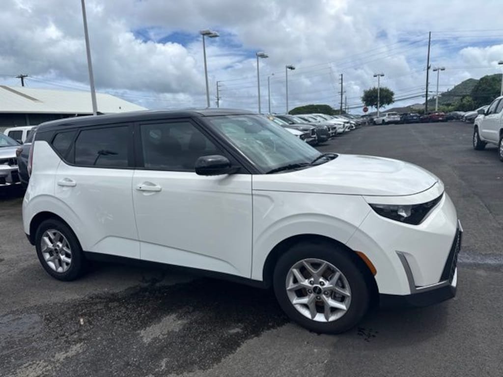 Used 2025 Kia Soul Hatchback