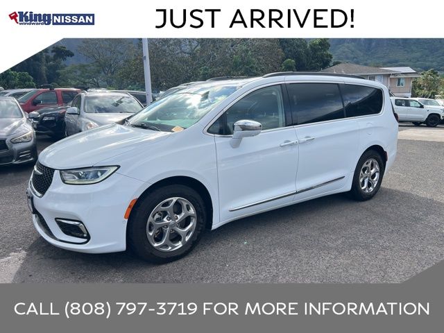 2022 Chrysler Pacifica Limited's photo