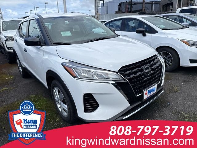 2025 Nissan Kicks Play S photo 3