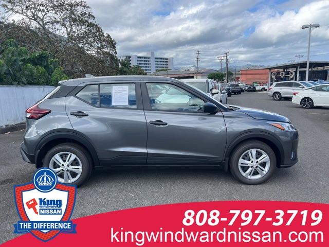 2025 Nissan Kicks Play S photo 4