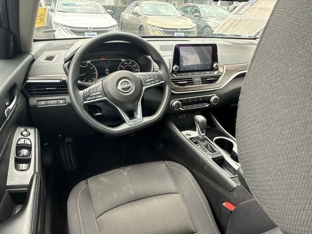 2024 Nissan Altima SV - Photo 14