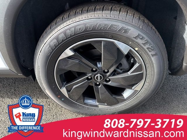 2025 Nissan Rogue SV photo 2