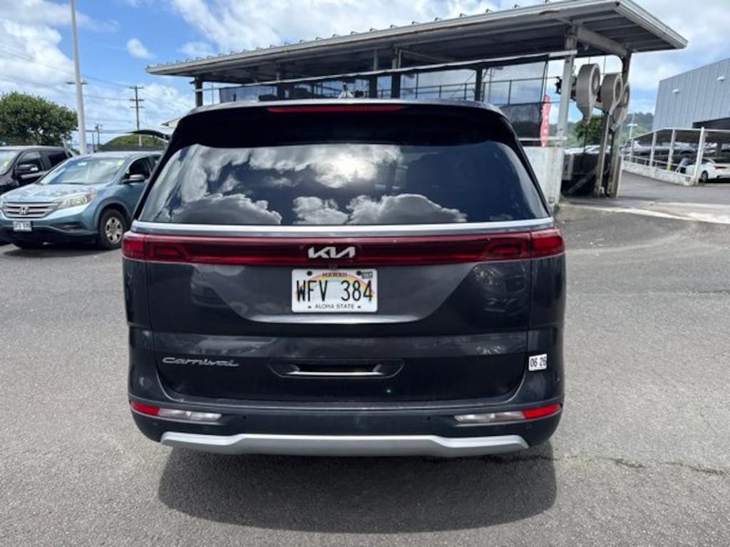 Used 2022 Kia Carnival LXS MPV