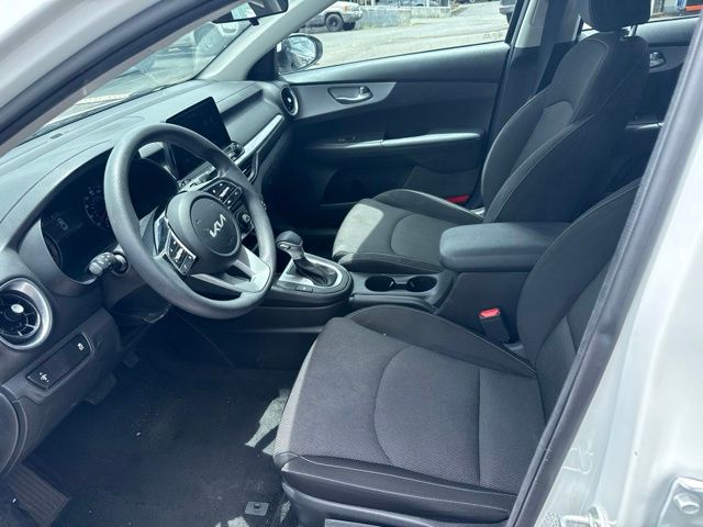 2023 Kia Forte LXS - Photo 12