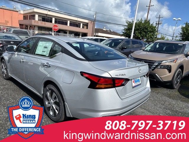 2025 Nissan Altima S photo 3