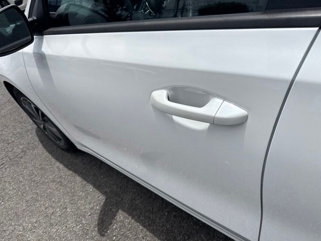 2023 Kia Forte LXS - Photo 12