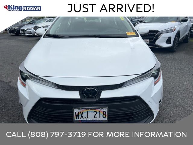 2023 Toyota RAV4 SE XLE photo 2